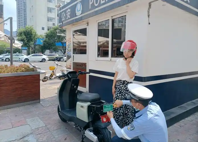 川ha00001号牌发放广元全面启动电动自行车登记上牌业务