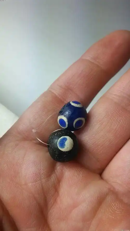 漂亮的战国蜻蜓眼一对