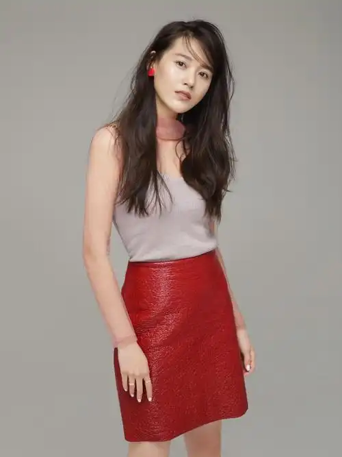 《共和国血脉》热拍 丹琳戏疯子附体敬业获赞