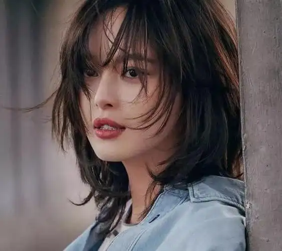 邓超一家四口走红毯我只关心她为啥短发也充满女人味