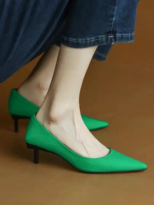 细跟尖头单鞋05知性又不失少女感