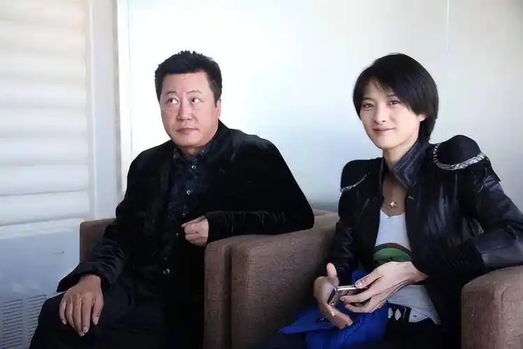 丁芯:和丈夫赵宝刚丁克18年愁坏婆婆,40岁意外得子全家乐开怀_北京