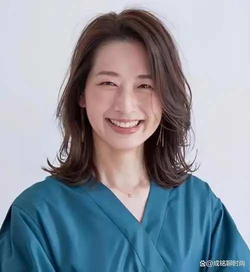 中年女人适合的发型有很多种,每一种都有其独特的魅力和适用场合.