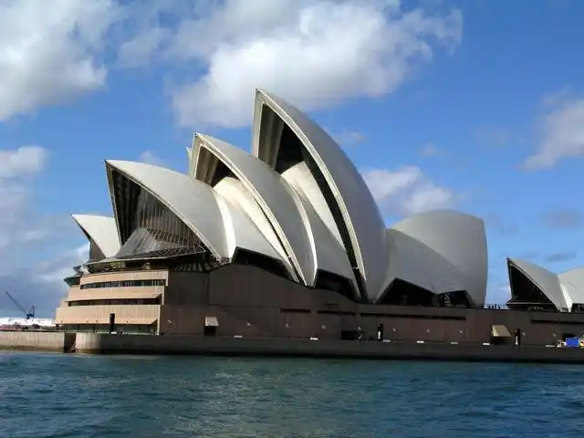 > 世界著名建筑