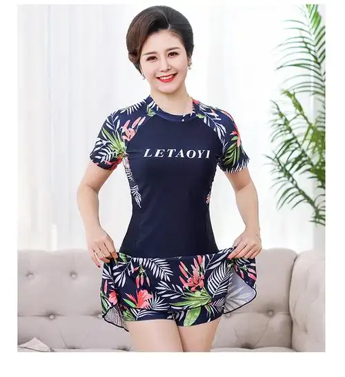 2022新款宜肤中老年游泳衣新款分体妈妈装温泉遮肚显瘦保守加大码胖裙