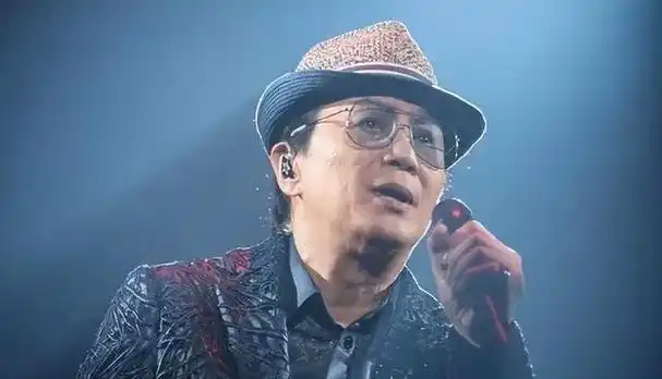 香港殿堂级十大粤语男歌手排名,陈百强仅排第五,第一毫无悬念!