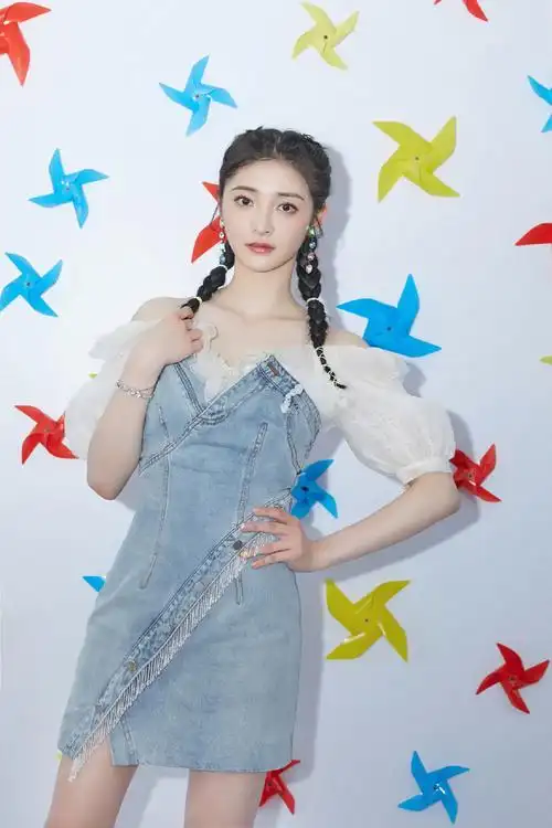 周洁琼双马尾清秀写真图片55