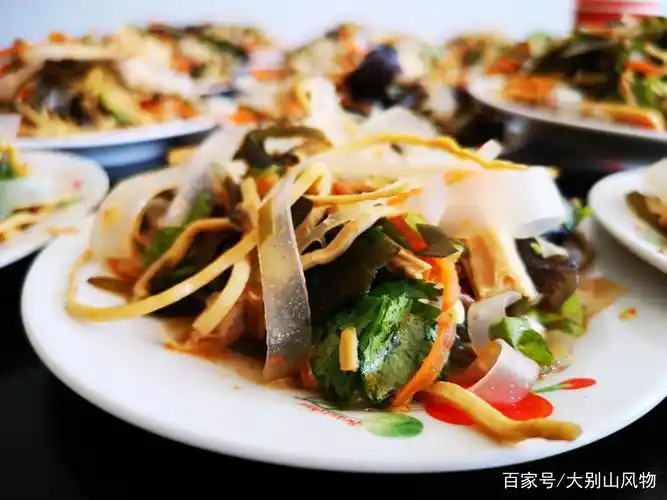 国庆佳节农村吃周岁流水席,八盘凉菜,你喜欢吃哪一盘?