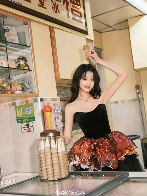 林允/田曦薇/王玉雯/孟子义/段奥娟/张紫宁/陈卓璇/张淼怡/徐梦洁