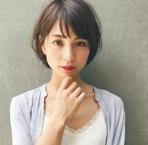 小成熟短发和文艺复古短发