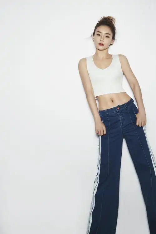 马甲线!还是得看袁姗姗!