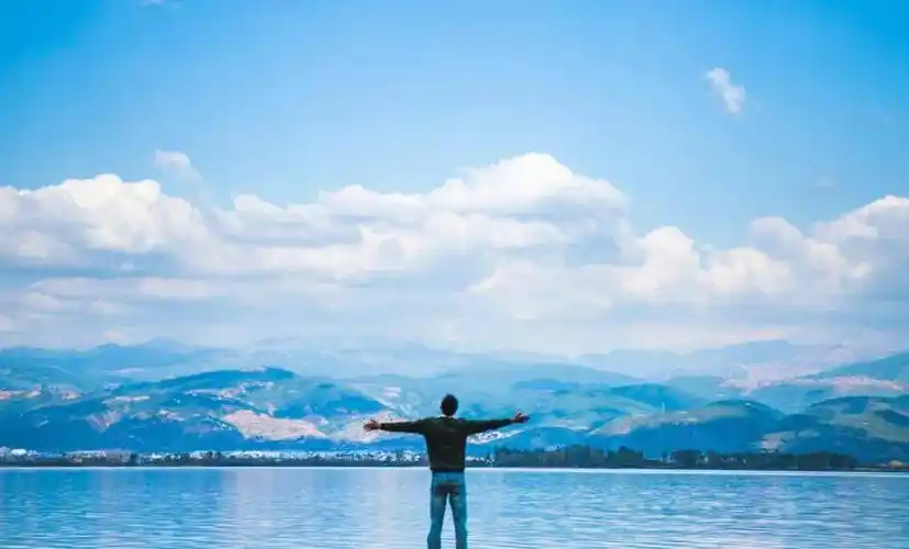 人到中年,无论贫富,都要做好这三样投资_认知_思考_身体