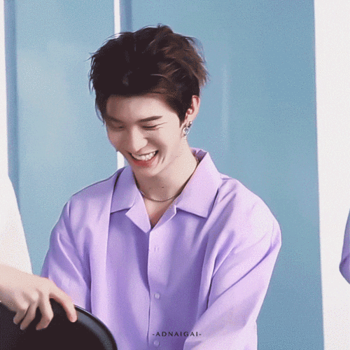 200403 一个在范丞丞和福西西之间任意切换的男子 神仙动图让人止不住