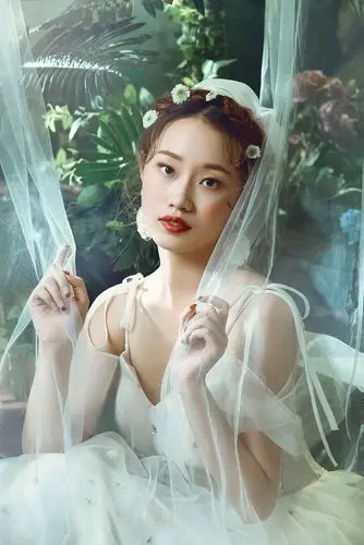 摄影师金和的写真摄影作品《室内森系》