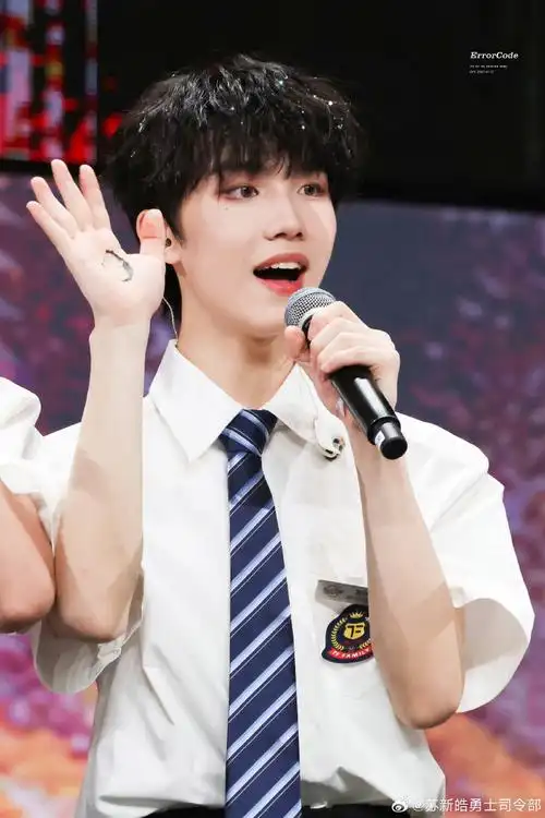 来喜欢唯一全能ace@tf家族-苏新皓#tf三代让我们不顾一切单人海报