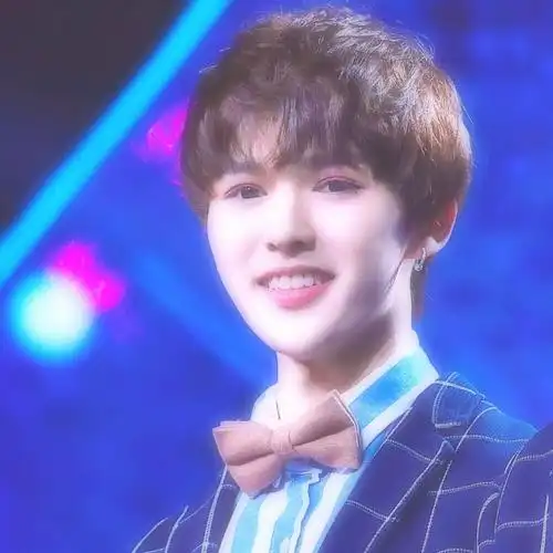 偶像练习生朱正廷头像//自截自滤//二传注明cr.