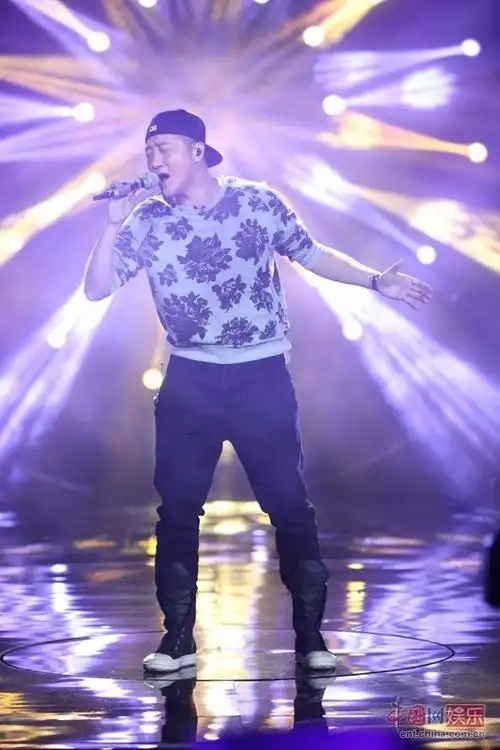 《我是歌手》关喆直面质疑 曝李克勤曾是其"伯乐"