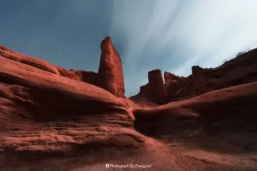 顶光刻画出的质感阿克苏