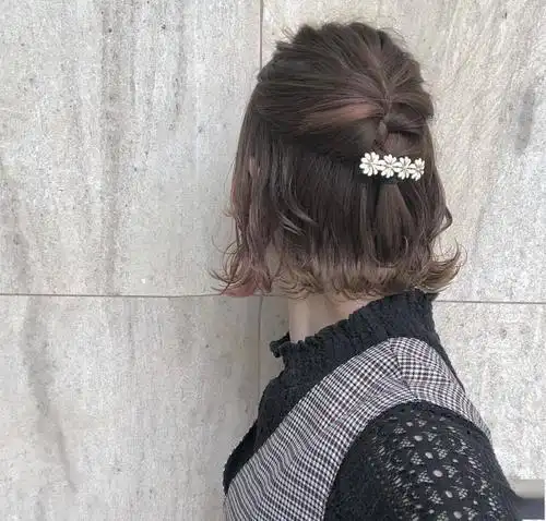 短发也可以这样扎24款半扎发型附视频