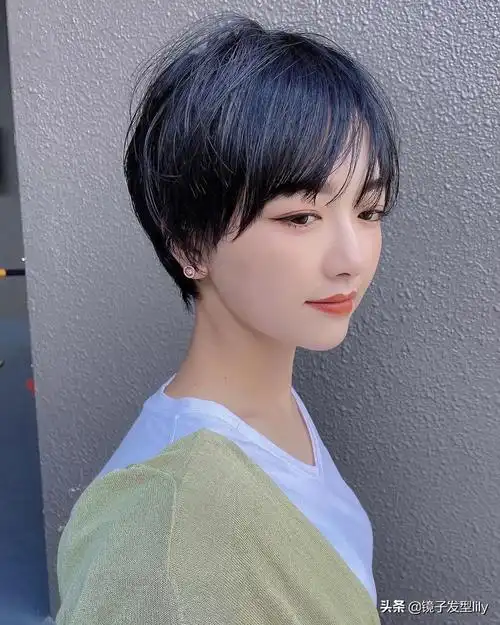 2021新款直发发型图片(2021夏季解暑短发16款,很美很清凉,你剪了吗)