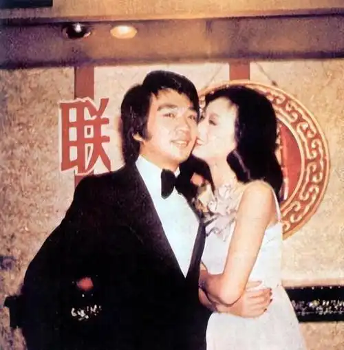 回顾赵雅芝的3个麒麟子小儿子继承衣钵长子次子个个让她骄傲