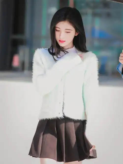 女孩可以学习起来999999#穿搭  #女明星私服穿搭  #鞠婧祎穿搭