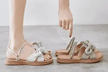 2.夏天赤脚穿凉鞋为什么会粘脚?