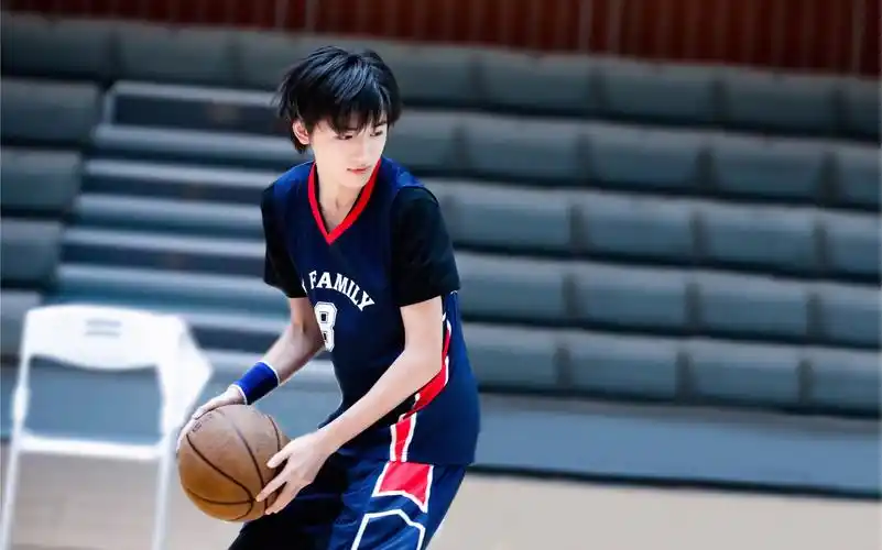 【宋亚轩】200614 夏季运动会 篮球part混剪_哔哩哔哩_bilibili