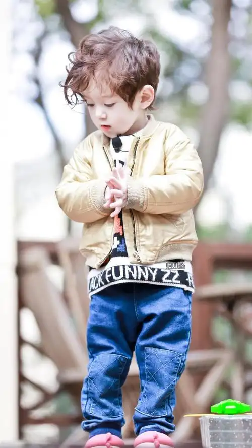 放开我北鼻可爱萌宝周嘉诚