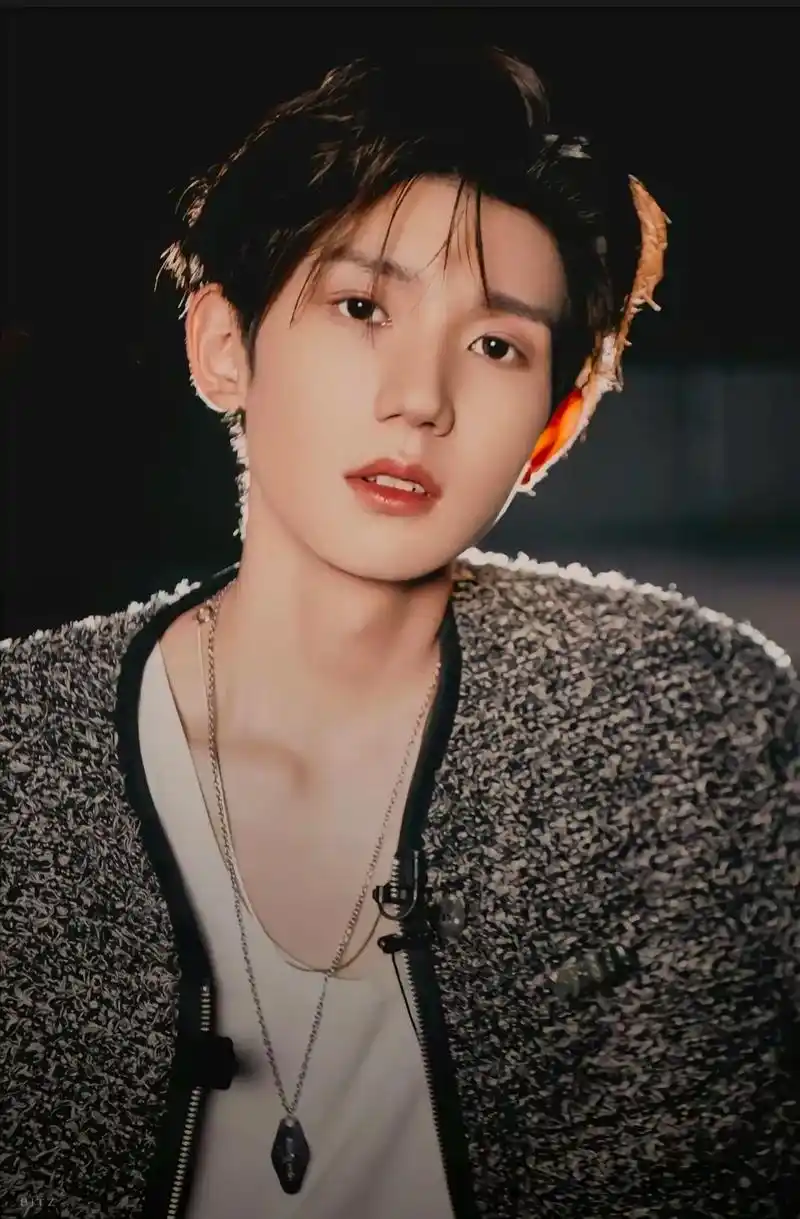 王源王源王源王源王源王源王源王源王源王源 #王源神图 追光 - 抖音