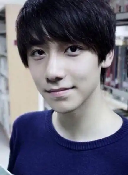 2019北京大学现任校花 清华大学校草李润东