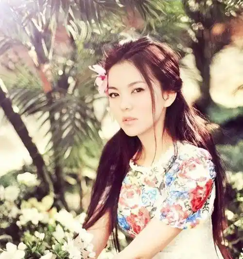 原创原创33天闪婚富豪现任老公两次不忠诚45岁的李湘可曾后悔