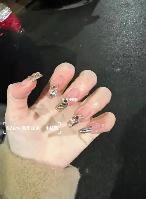 香槟色亮晶晶渐变美甲真的永远都好看到爆