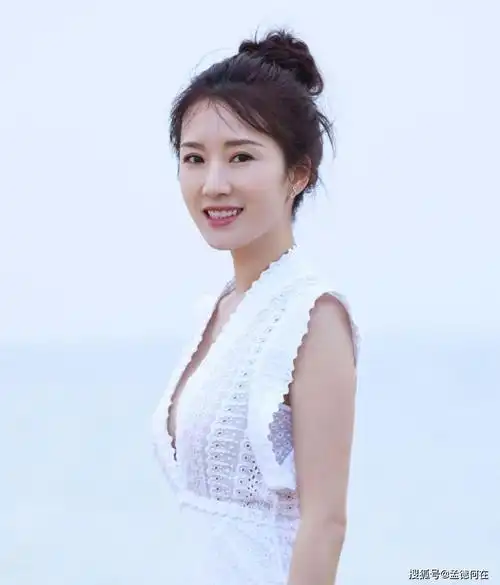 李念才是真尤物,性感饱满韵味十足!