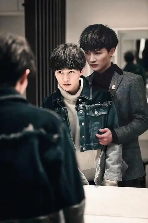 水仙预警 周浅×周深 爱情惊悚片—— 《镜子里的爱人》