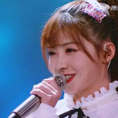 火箭少女101团头/拿图点赞 二改二传表明 李雾月