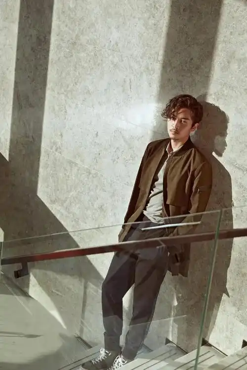 帅哥系列壁纸,第20期,我们为大家带来的是陈晓的专属壁纸.