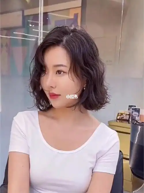 中发蛋蛋卷 大部分女生都喜欢的 烫发发型3am hair salon(海岸城店)赫