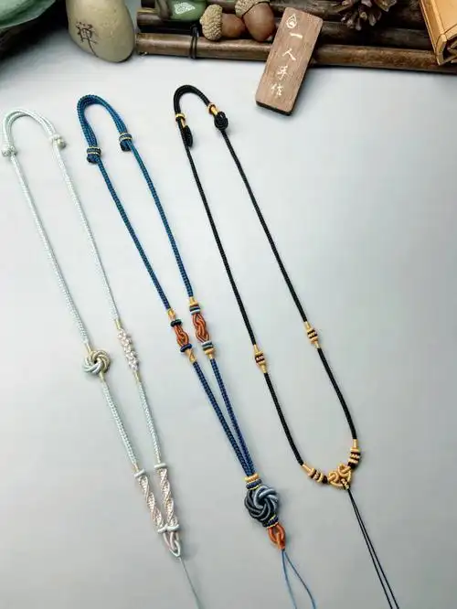 biubiu顾客自己选的颜色款式定制的吊坠挂绳