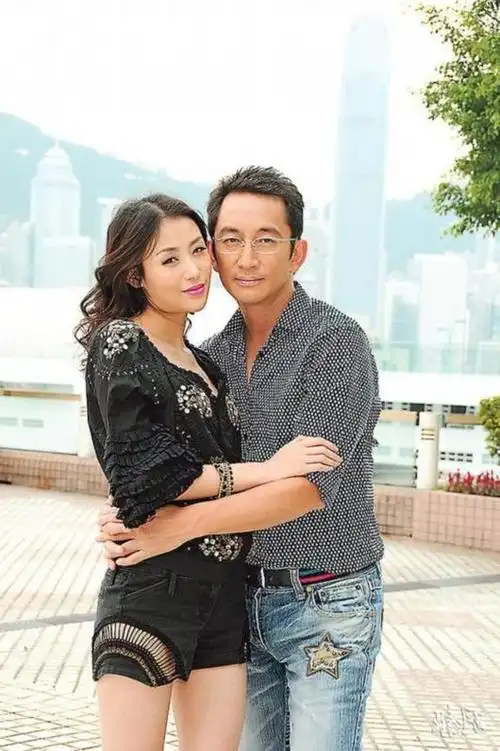 吴启华知乎 吴启华宣布将离婚 知情人:与妻子已分居三四年 / 比乐族