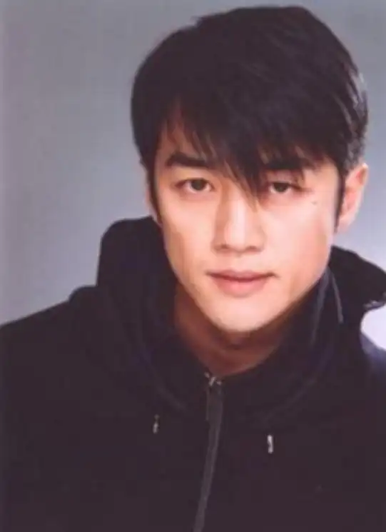 李亚鹏母亲赵淑珍儿子跟王菲离婚时最心痛如今的儿媳深得她心