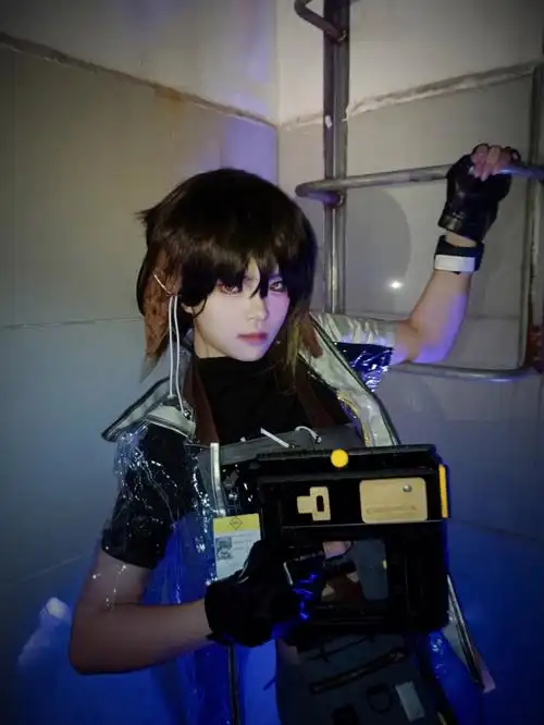 补补,没有创可贴致歉,只是在学校被关疯了的大学生的自娱自乐产物.