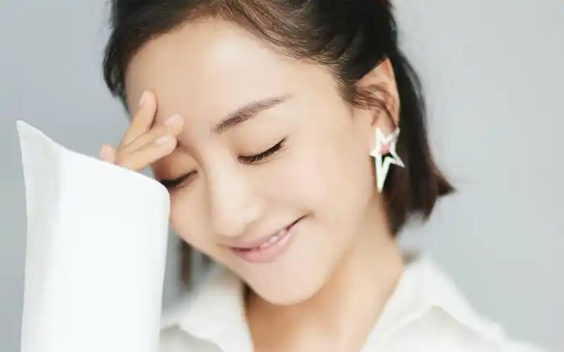 美女明星杨蓉迷人写真,高清图片,电脑桌面-壁纸族