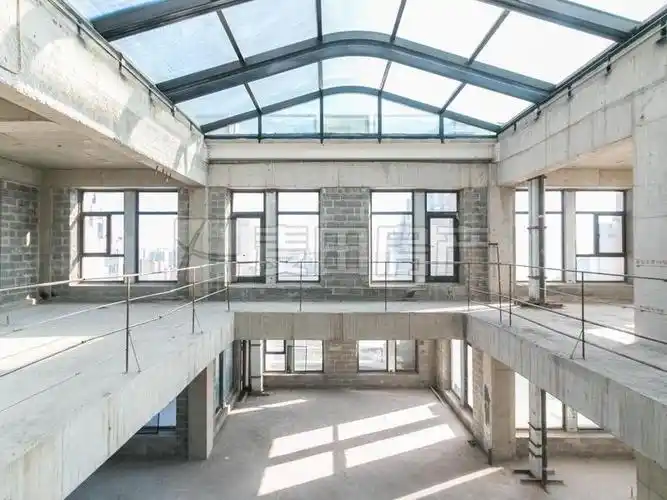 毛坯房 奥林匹克森林公园 空中四合院 八个露台 100㎡阁楼