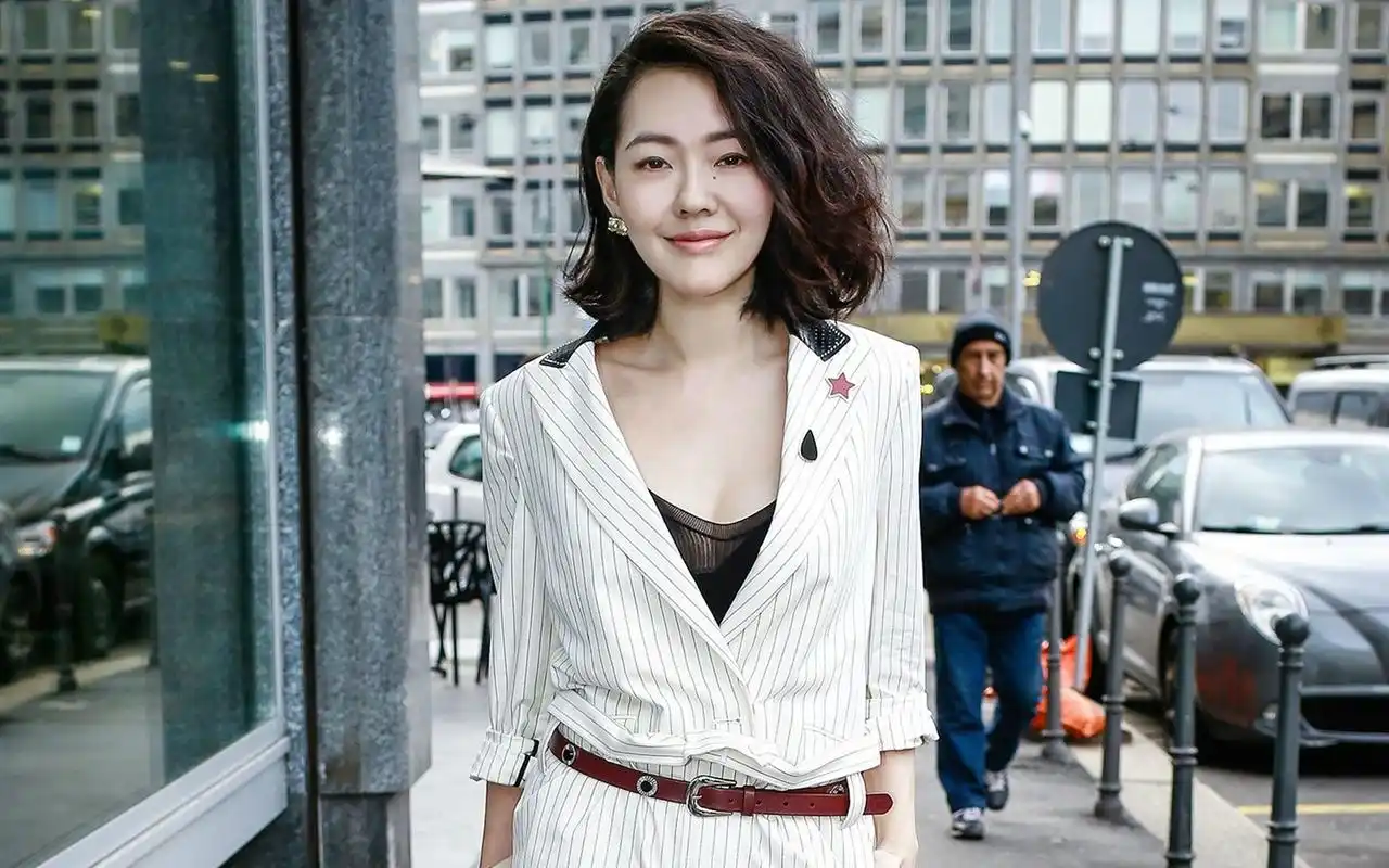 2016年巴黎时装周小s高清桌面壁纸图片下载