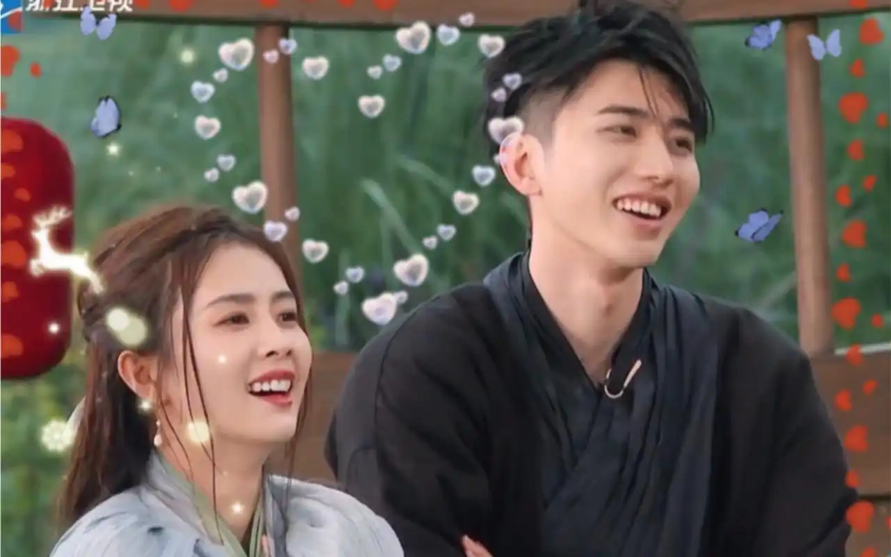 *大白蔡* cp向 {蔡徐坤 x 白鹿} "偷偷喜欢你/偷偷藏不住"93