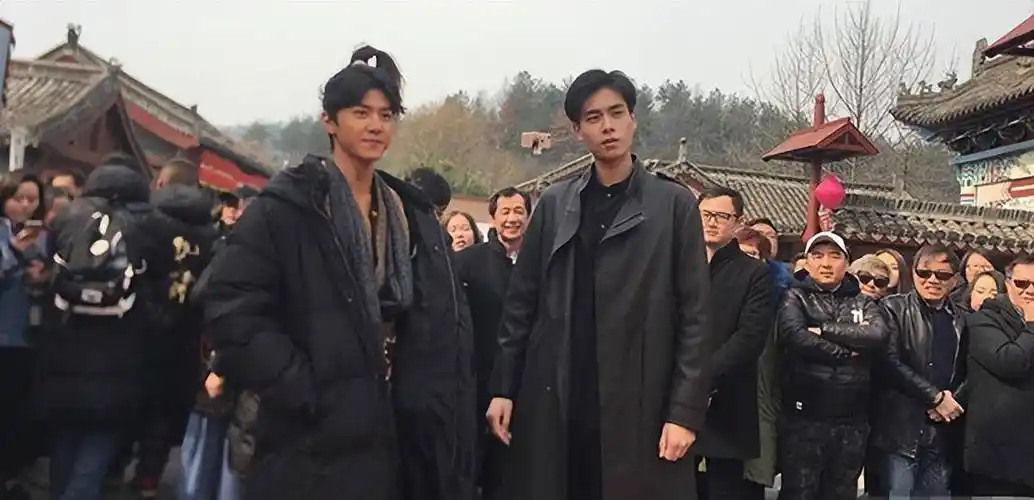 9,陈飞宇官方身高188cm大家都知道陈飞宇是大导演陈凯歌和陈红的孩子