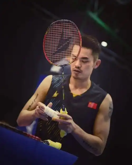 尤尼克斯yonex林丹用拍vtldf水晶红新配色vtldf红色老豆腐力量重击