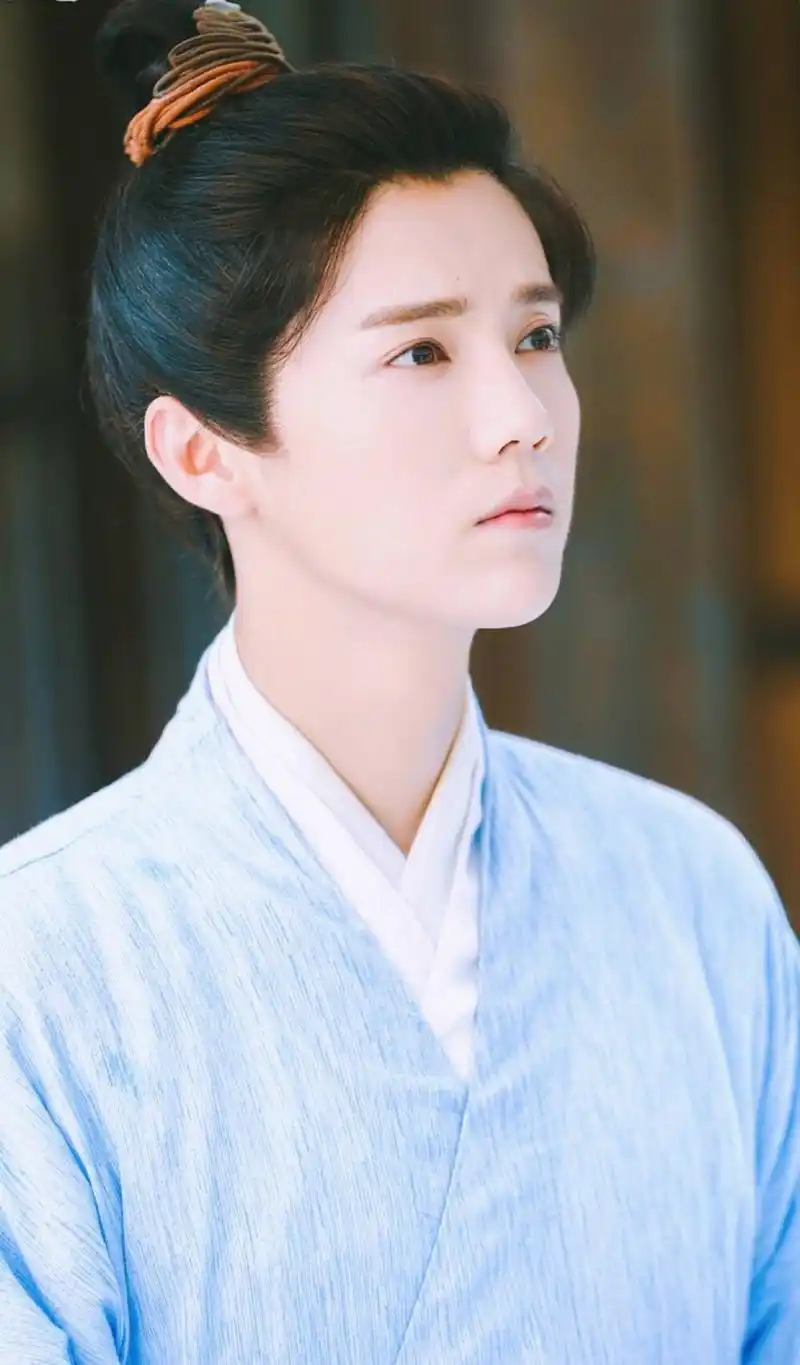 鹿晗罕见古装扮相,网友:要是鹿晗出演《天官赐福》谢怜就好了