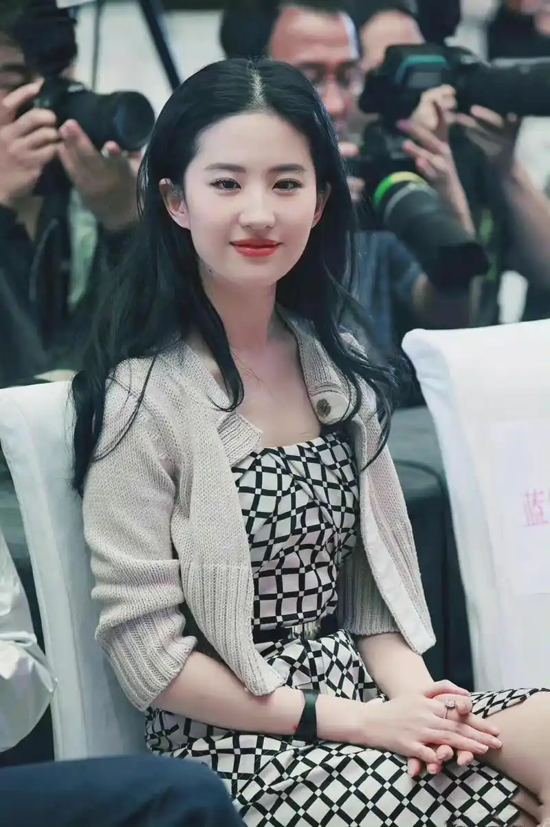 永远会为仙女折腰!刘亦菲首部现代剧《去有风的地方》官宣,好美